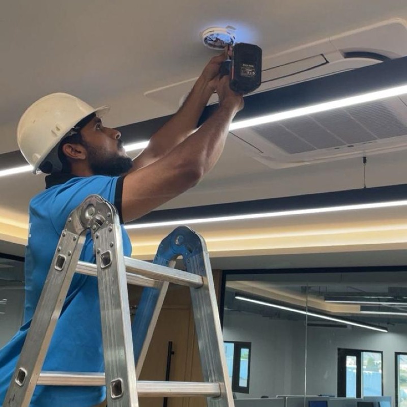 محرك الأبواب المنزلقة الذكي Ultra-Slide X5 (إصدار 2025).