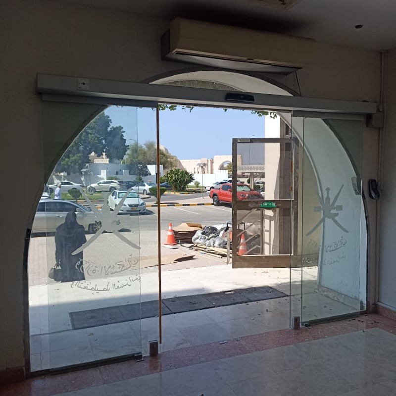 مكائن الأبواب الزجاجية الأوتوماتيكية