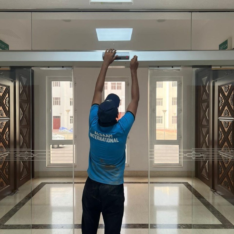 مكائن الأبواب الزجاجية الأوتوماتيكية