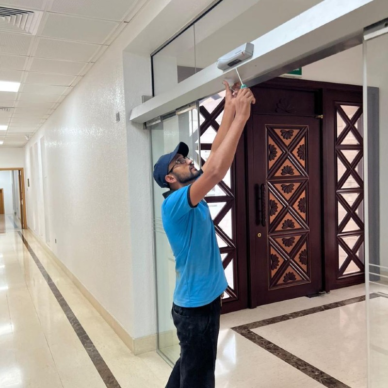 مكائن الأبواب الزجاجية الأوتوماتيكية