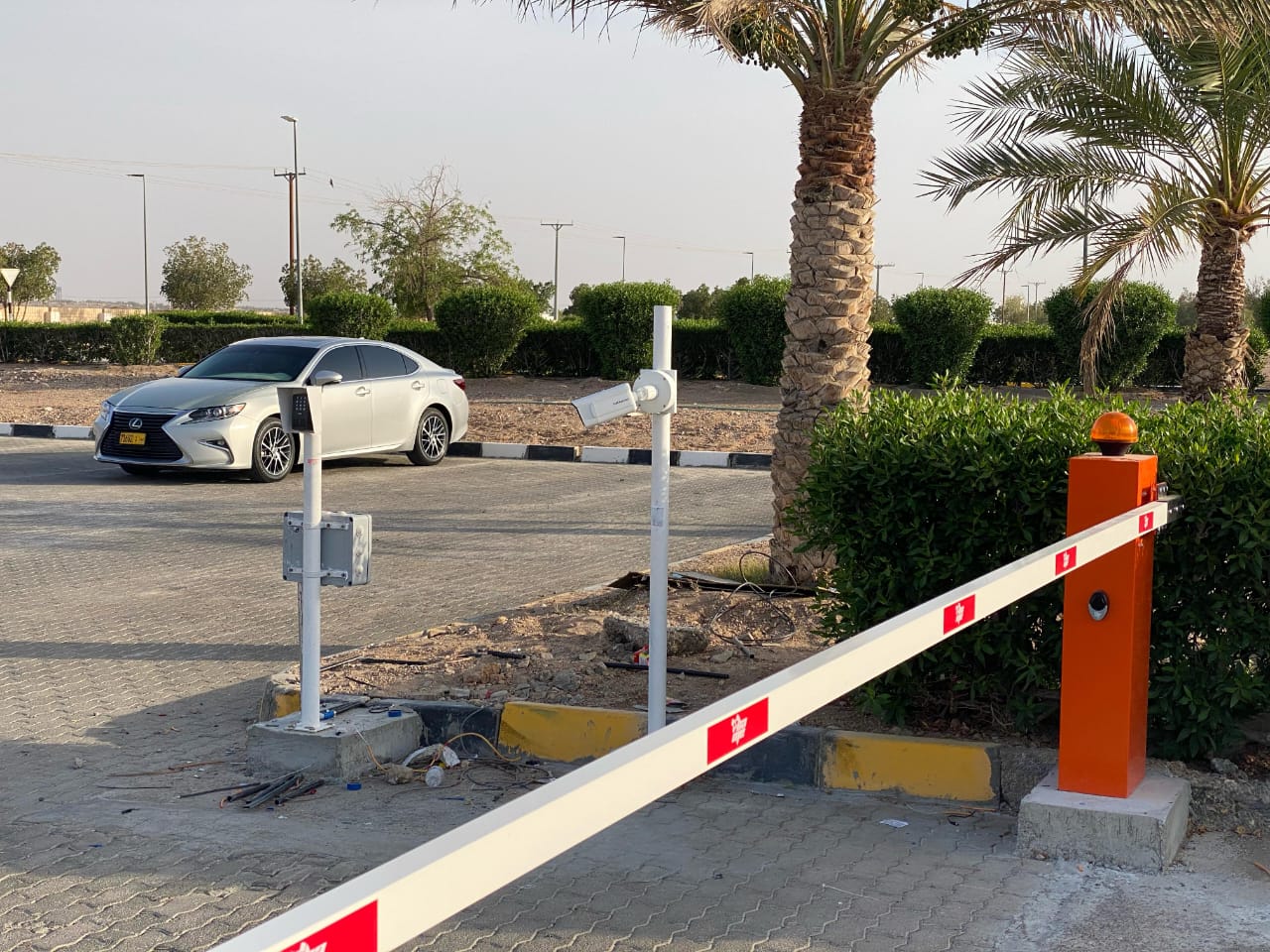 تركيب نظام حواجز الطرق في مستشفى عبري – وزارة الصحة